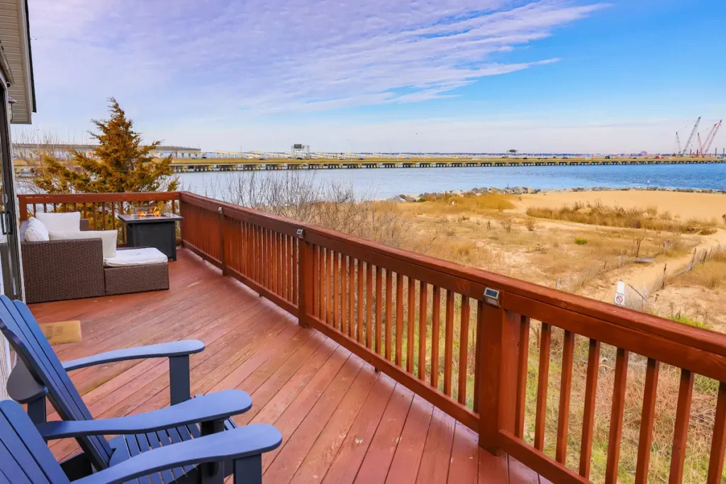 balcony sea outside image